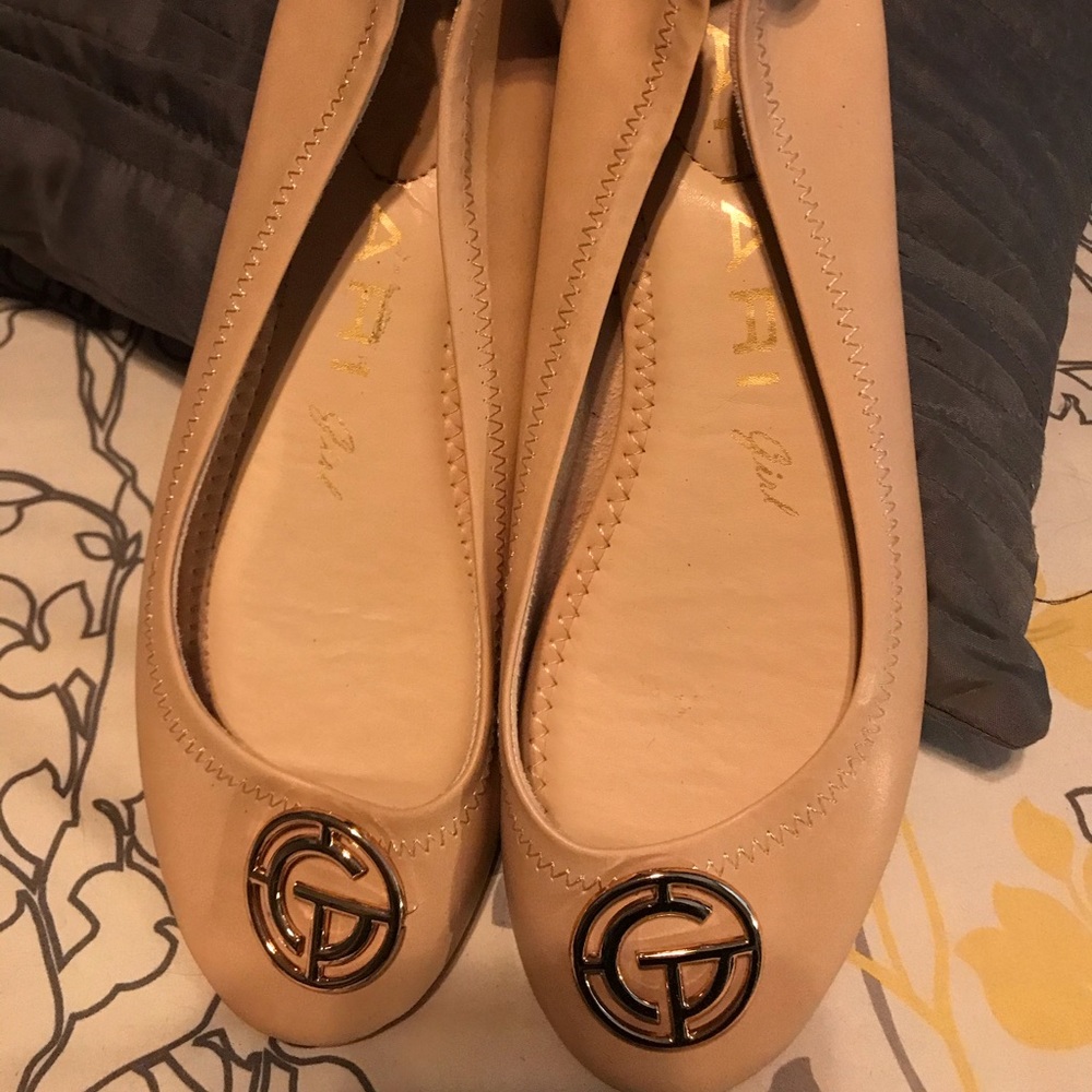 Tahari Girl Nude Flats